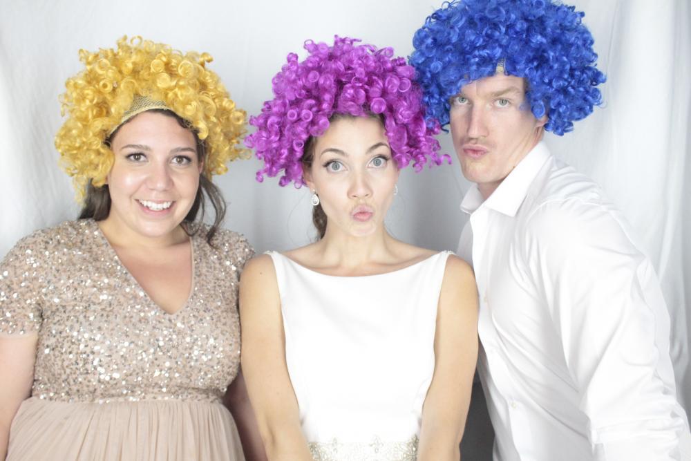 Mr & Mrs Guillen | View more photos from the event at gallery.myphotoboothexperience.co.uk/u/MyPhotoBoothExperienceLtd/Mr-Mrs-Guillen